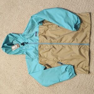 New Patagonia Boy's light & variable hoody